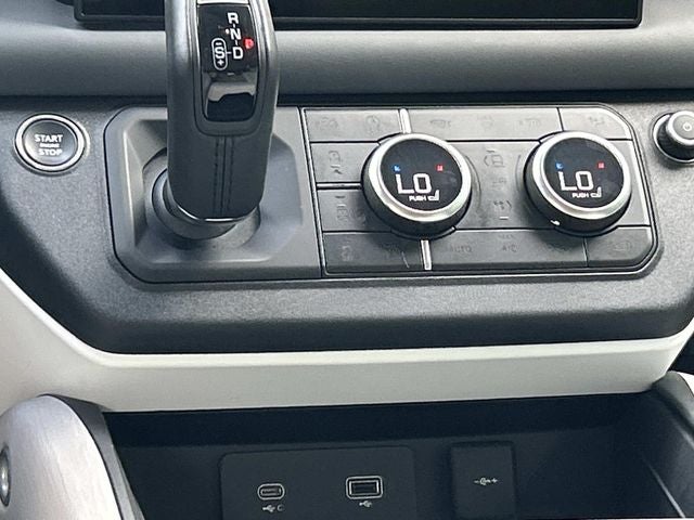 2024 Land Rover Defender 110 SE