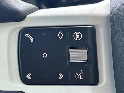 2024 Land Rover Defender 110 SE