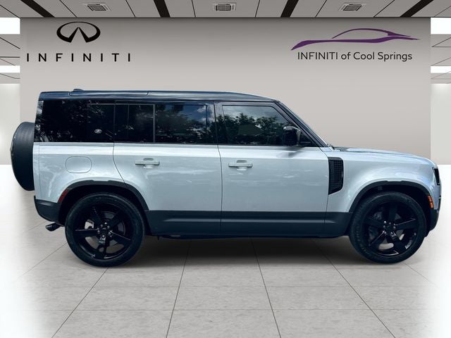 2024 Land Rover Defender 110 SE
