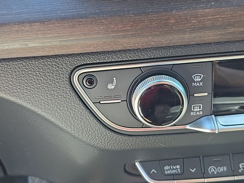 2023 Audi Q5 Premium Plus