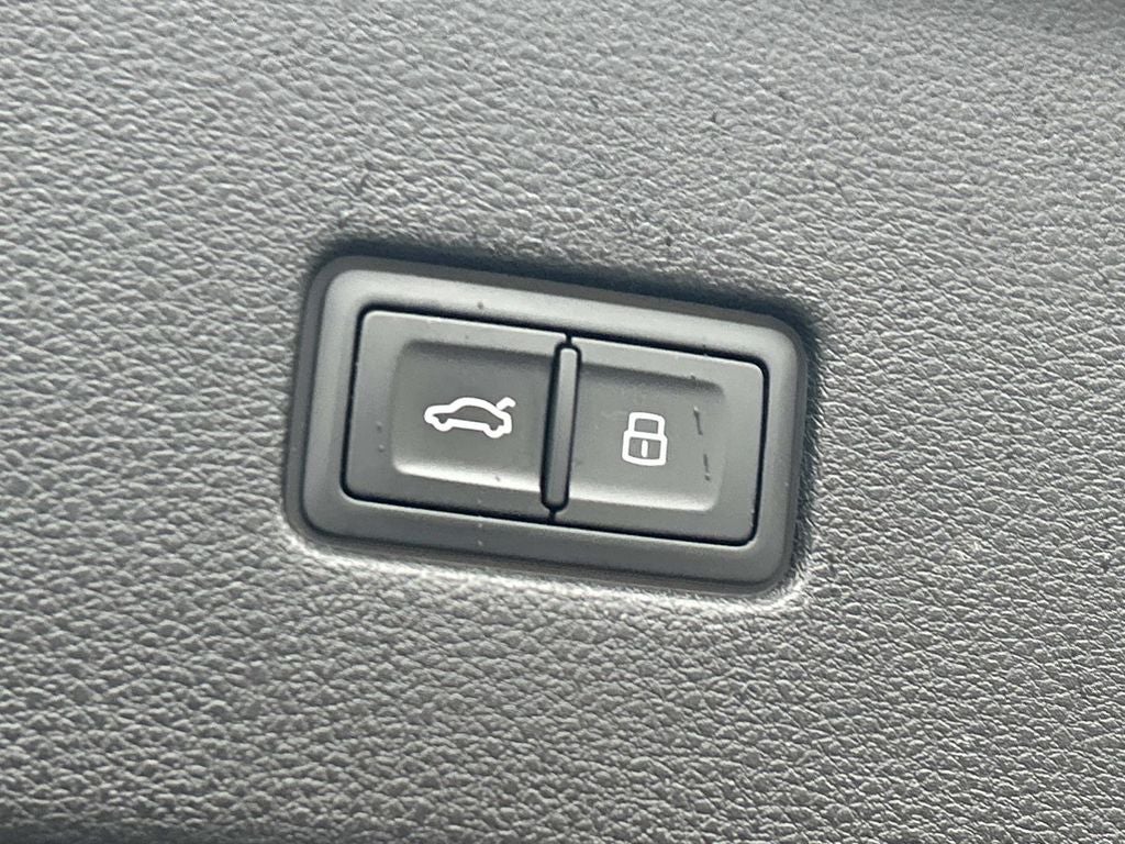 2019 Audi Q8 Premium Plus