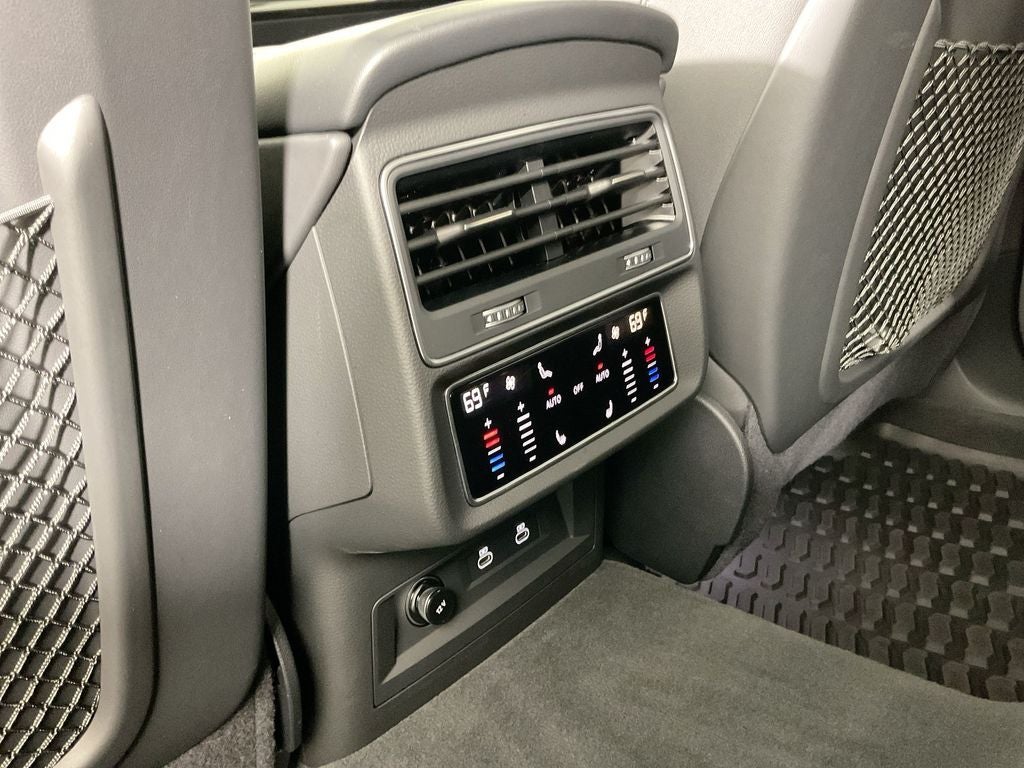 2024 Audi Q8 55 Premium Plus quattro