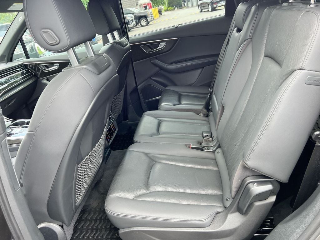 2022 Audi Q7 Premium Plus