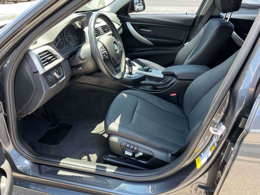 2018 BMW 3 Series 320i