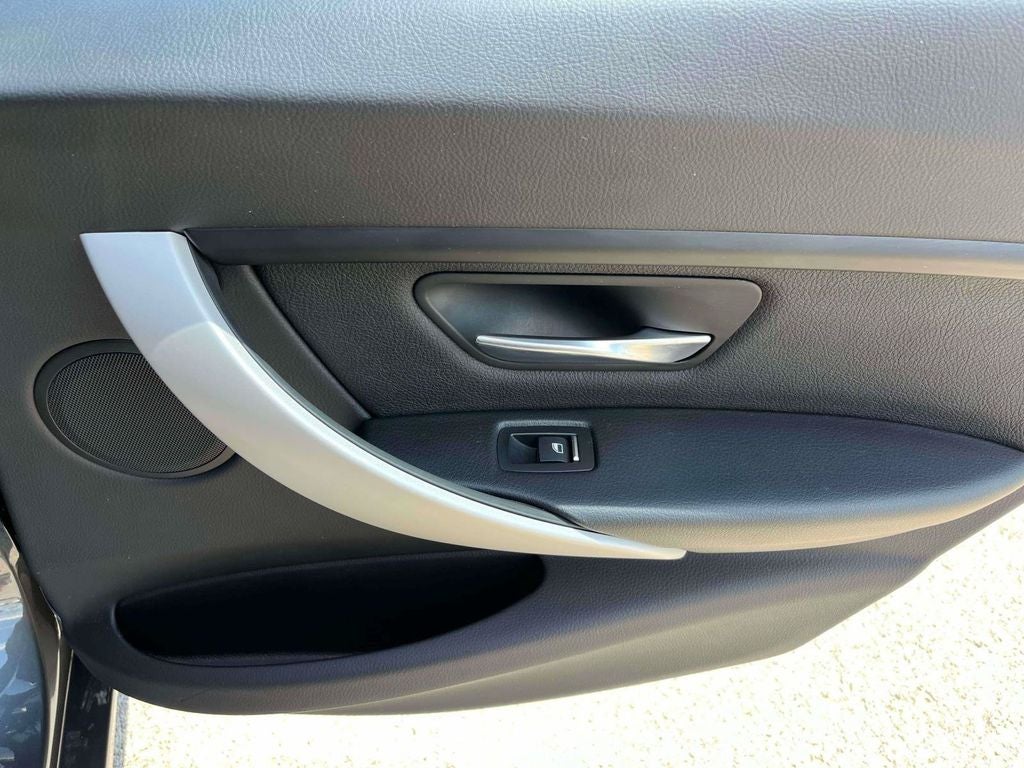 2018 BMW 3 Series 320i