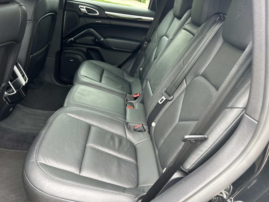 2014 Porsche Cayenne Platinum Edition