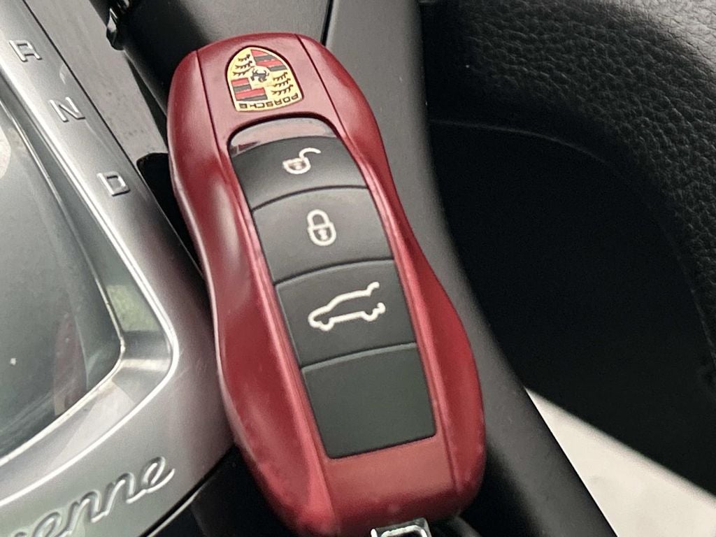 2017 Porsche Cayenne Platinum Edition