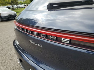 2021 Porsche Macan Base