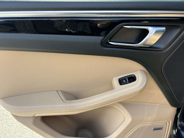 2021 Porsche Macan Base