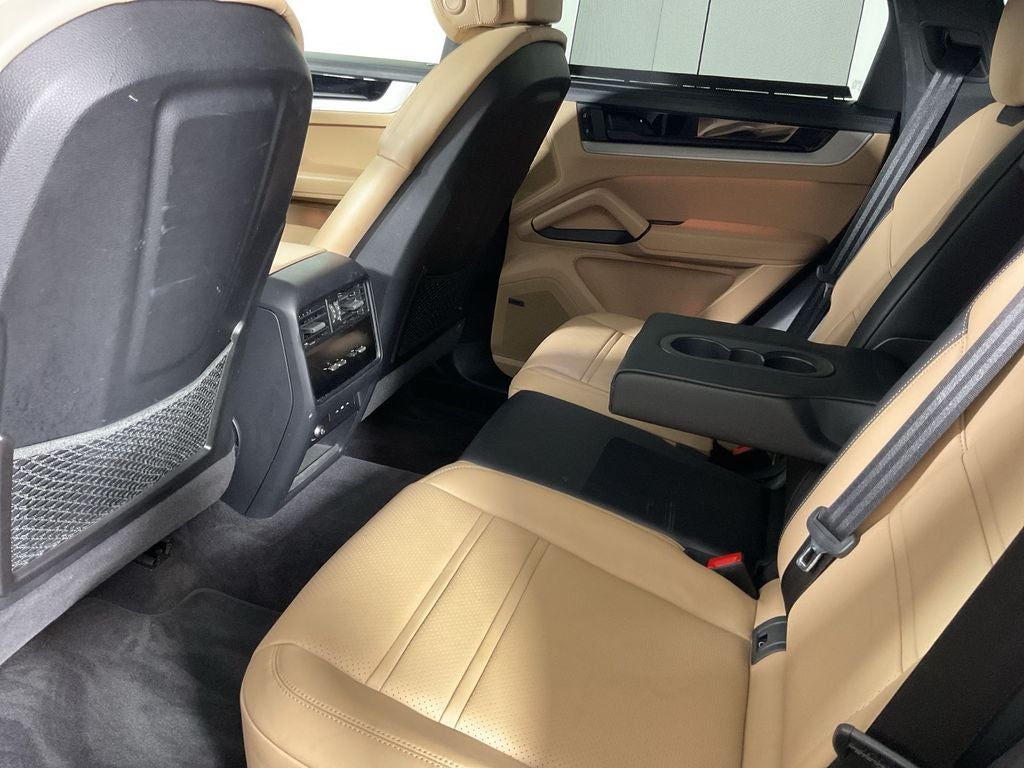 2024 Porsche Cayenne Base