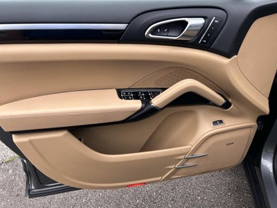 2018 Porsche Cayenne S Platinum Edition E-Hybrid