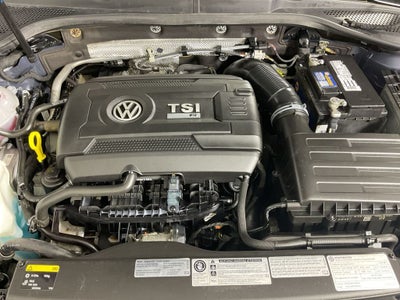 2017 Volkswagen Golf R Base 4Motion