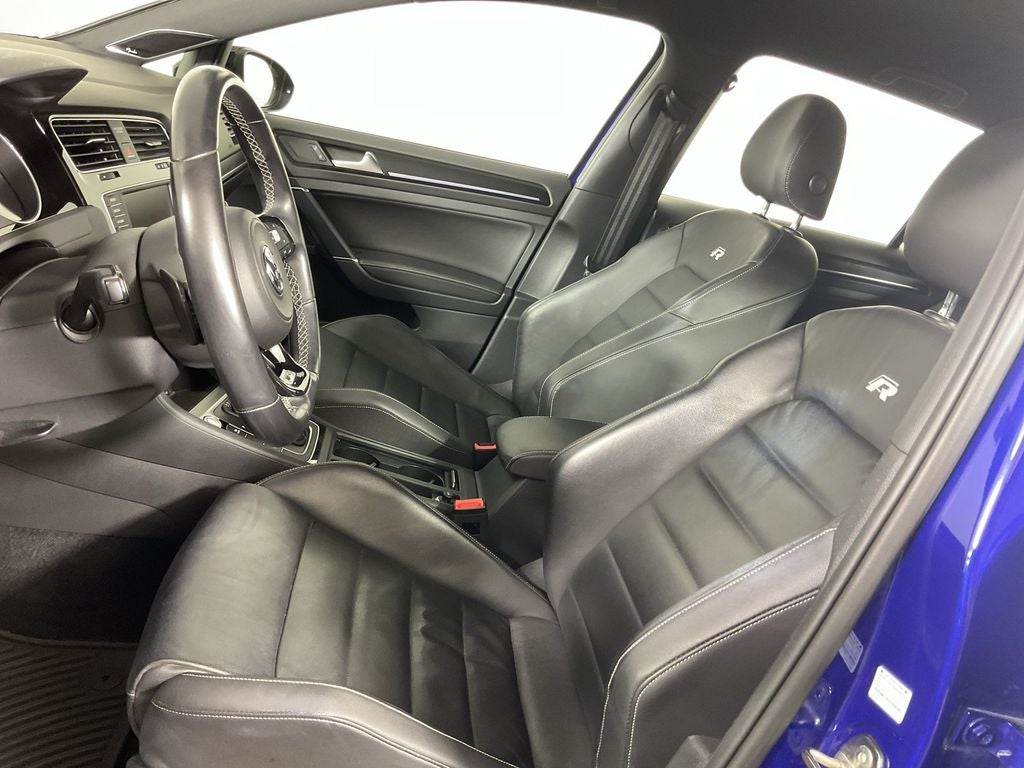 2017 Volkswagen Golf R Base 4Motion