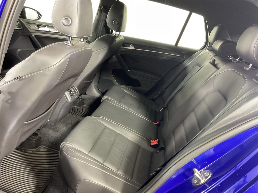 2017 Volkswagen Golf R Base 4Motion