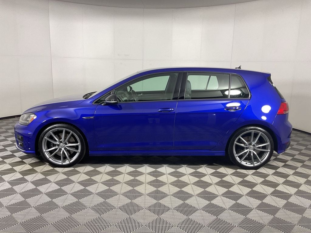 2017 Volkswagen Golf R Base 4Motion