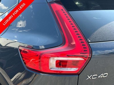 2021 Volvo XC40 Momentum