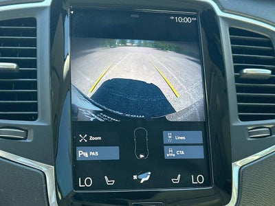 2020 Volvo XC90 Momentum