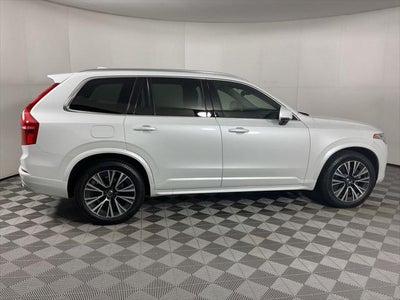 2020 Volvo XC90 T6 Momentum