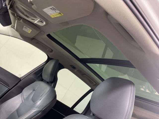 2020 Volvo XC90 T6 Momentum