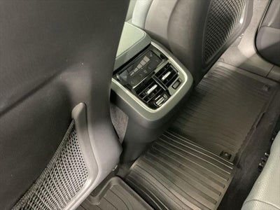 2020 Volvo XC90 T6 Momentum