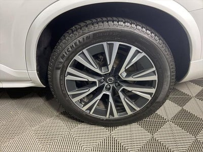 2020 Volvo XC90 T6 Momentum