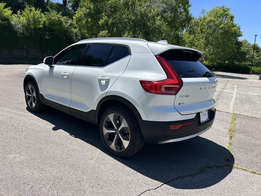 2024 Volvo XC40 B5 Plus Bright Theme