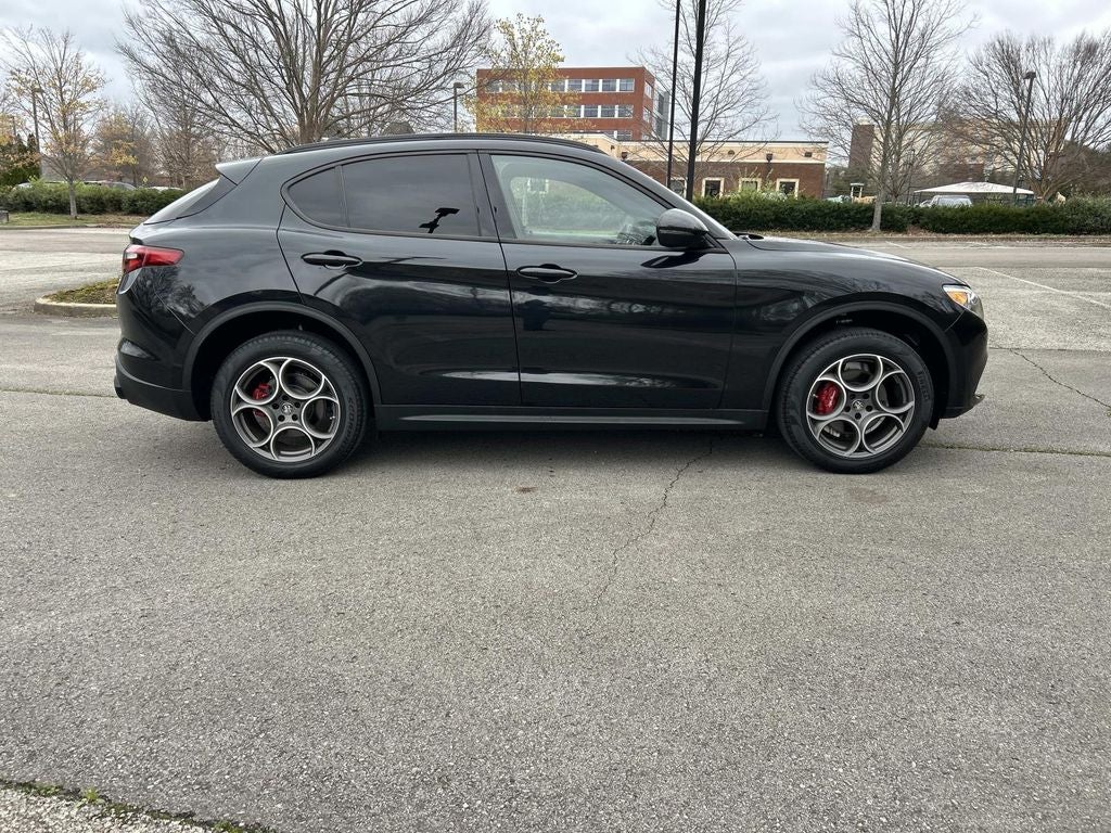 2022 Alfa Romeo Stelvio Sprint