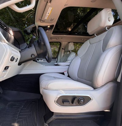 2023 Jeep Wagoneer Series III