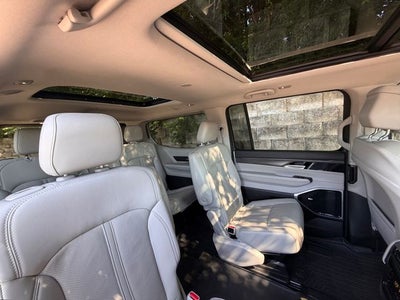 2023 Jeep Wagoneer Series III