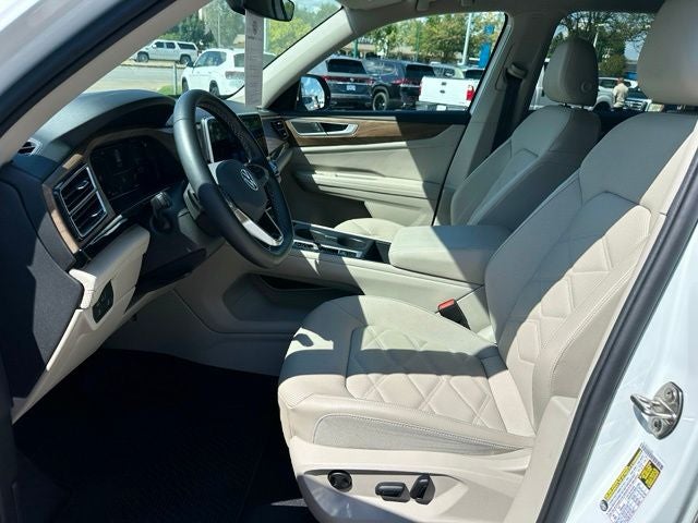 2024 Volkswagen Atlas 2.0T SE