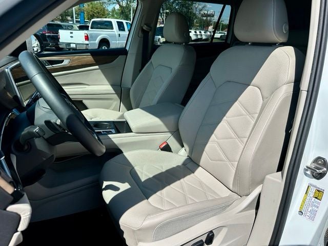 2024 Volkswagen Atlas 2.0T SE