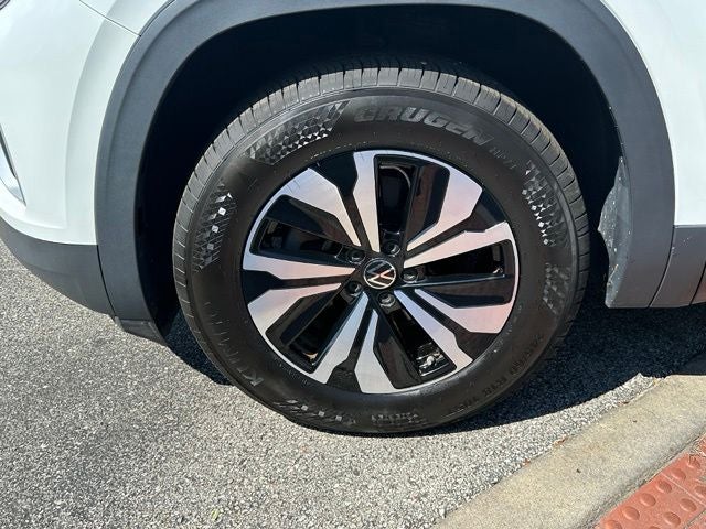 2024 Volkswagen Atlas 2.0T SE