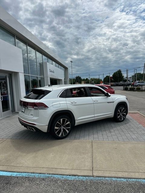 2025 Volkswagen Atlas Cross Sport 2.0T SEL Premium R-Line