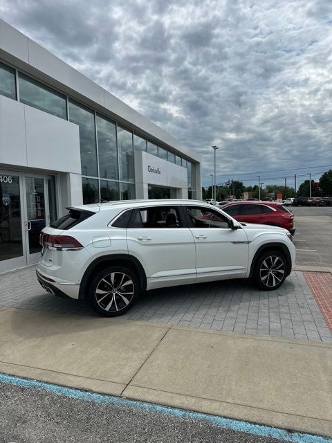 2025 Volkswagen Atlas Cross Sport 2.0T SEL Premium R-Line
