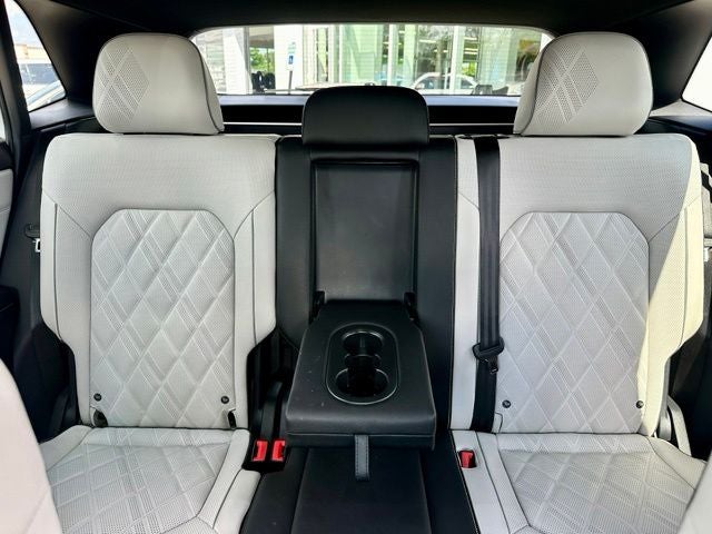 2025 Volkswagen Atlas Cross Sport 2.0T SEL Premium R-Line
