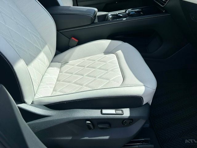 2025 Volkswagen Atlas Cross Sport 2.0T SEL Premium R-Line