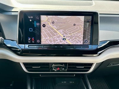 2025 Volkswagen Atlas Cross Sport 2.0T SEL Premium R-Line