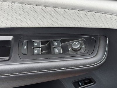 2025 Volkswagen Atlas Cross Sport 2.0T SEL Premium R-Line