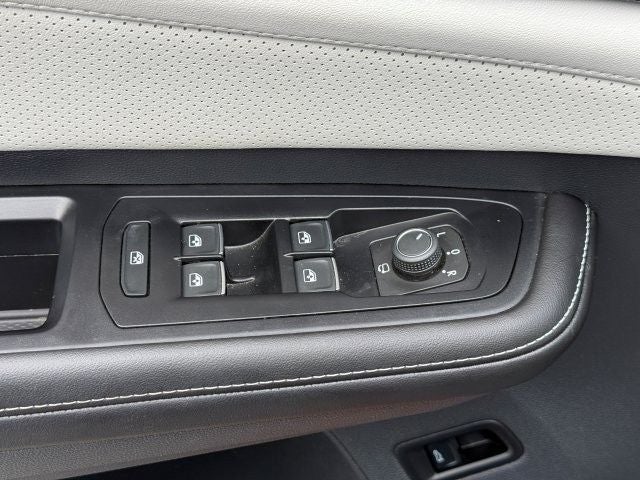 2025 Volkswagen Atlas Cross Sport 2.0T SEL Premium R-Line