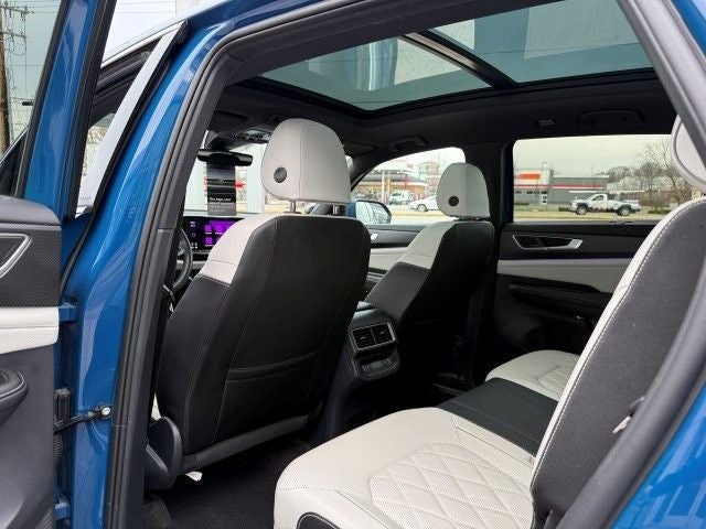 2025 Volkswagen Atlas Cross Sport 2.0T SEL Premium R-Line