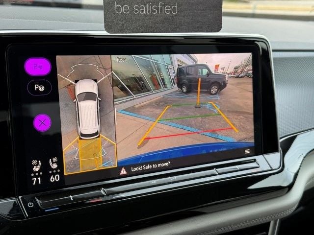 2025 Volkswagen Atlas Cross Sport 2.0T SEL Premium R-Line