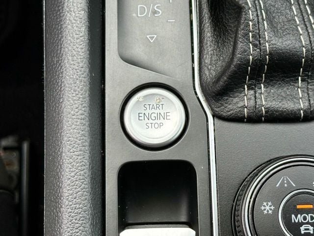 2023 Volkswagen Atlas Cross Sport 3.6L V6 SEL Premium R-Line