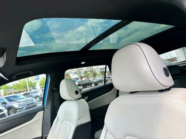 2024 Volkswagen Atlas Cross Sport 2.0T SEL Premium R-Line