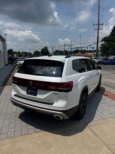 2024 Volkswagen Atlas 2.0T Peak Edition SEL