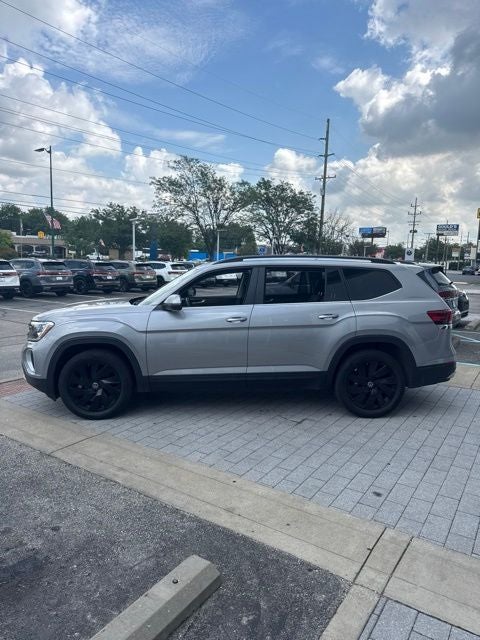 2024 Volkswagen Atlas 2.0T SE w/Technology