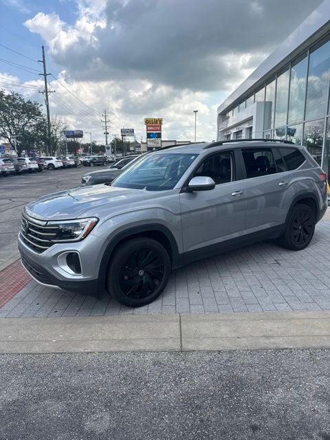 2024 Volkswagen Atlas 2.0T SE w/Technology