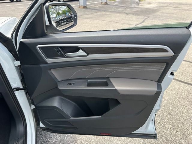 2023 Volkswagen Atlas 2.0T SE w/Technology