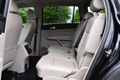 2022 Volkswagen Atlas 3.6L V6 SE w/Technology