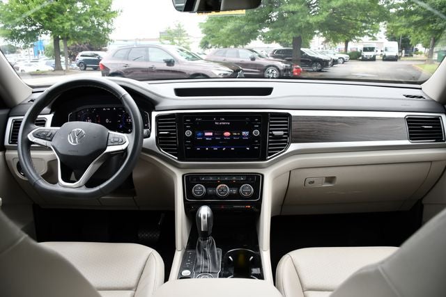 2022 Volkswagen Atlas 3.6L V6 SE w/Technology