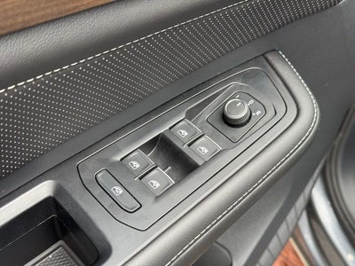 2025 Volkswagen Atlas 2.0T SE